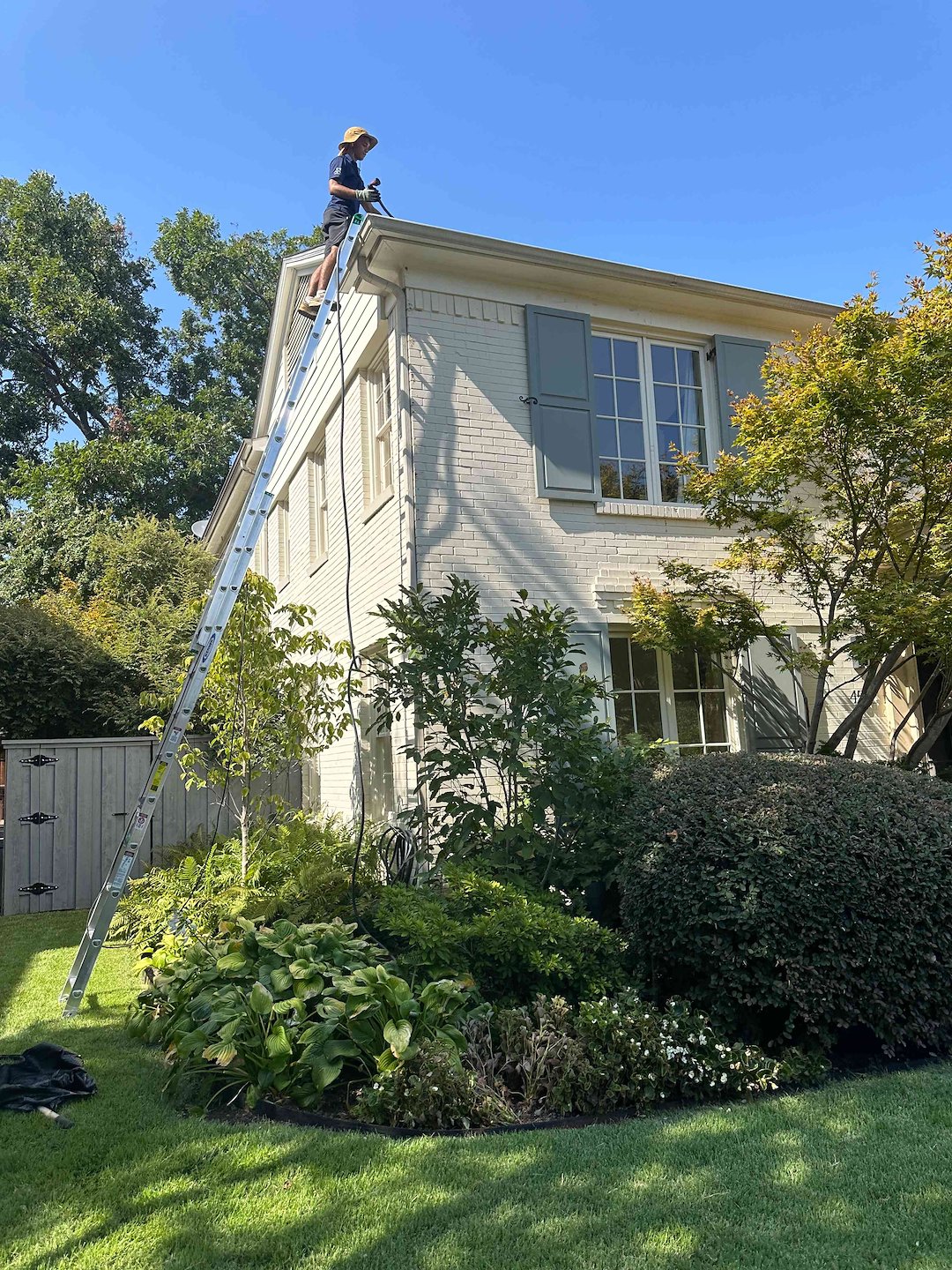 Top Quality Gutter Cleaning Project in Highland Park, Texas